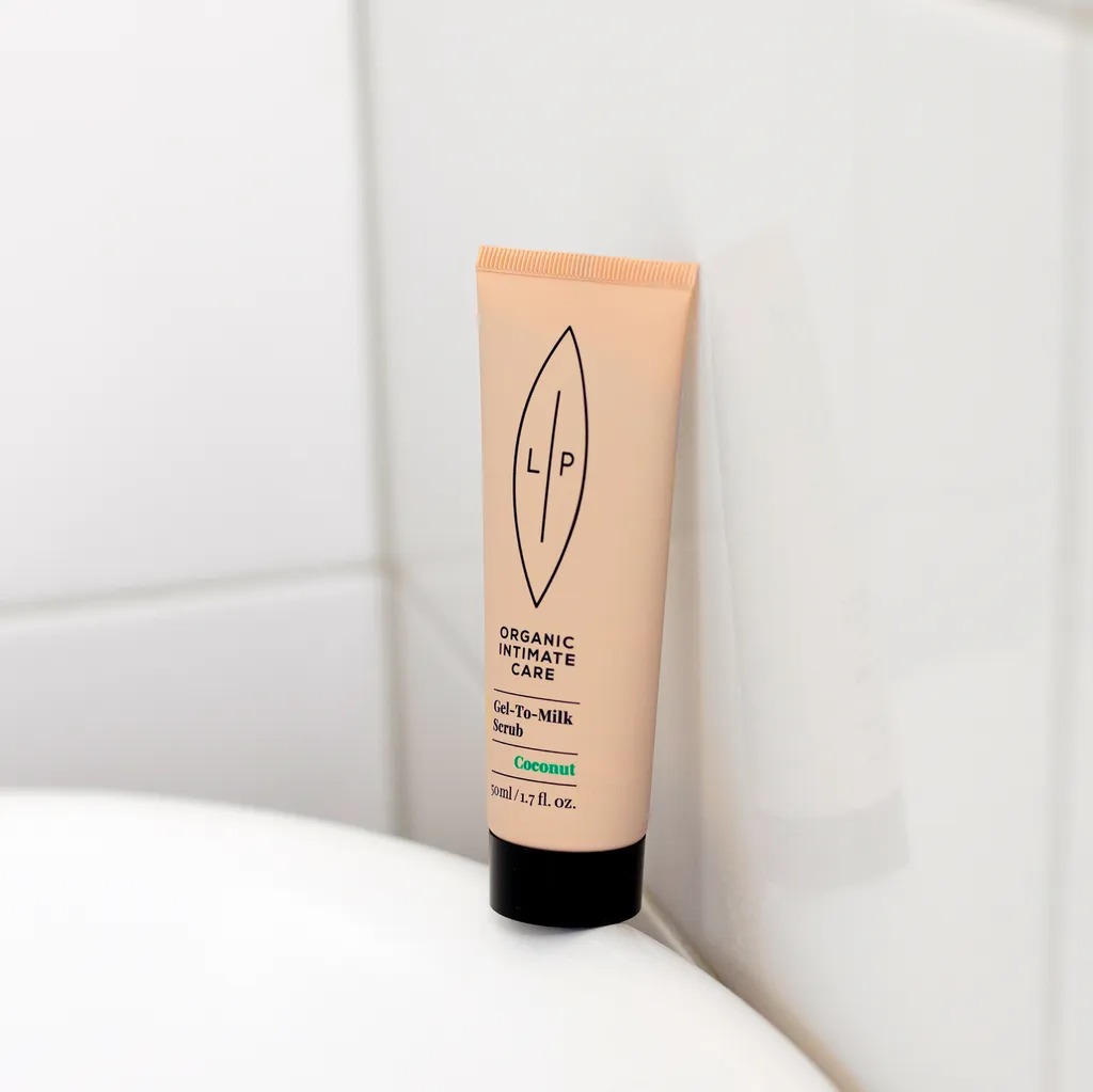 【LIP Intimate Care】椰子牛奶磨砂凝露 50ML